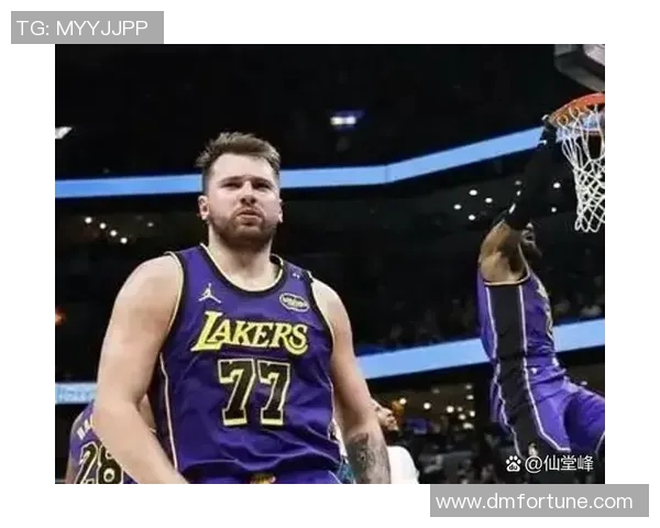 2013年湖人与灰熊的激战回顾：一场篮球盛宴的精彩瞬间与战术较量