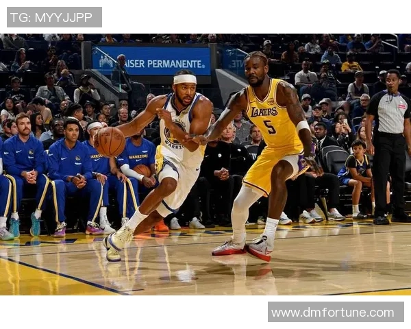 2018季前赛湖人与勇士的精彩对决回顾与分析 2018季前赛湖人与勇士的精彩对决回顾与分析