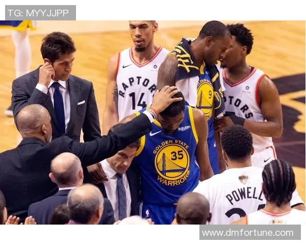 2016至2017赛季勇士与猛龙的巅峰对决与篮球魅力的完美交融 2016至2017赛季勇士与猛龙的巅峰对决与篮球魅力的完美交融