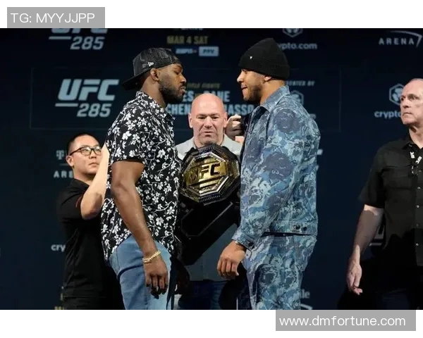 圣普吕与骨头琼斯的巅峰对决谁将成为轻重量级的新王者 圣普吕与骨头琼斯的巅峰对决谁将成为轻重量级的新王者