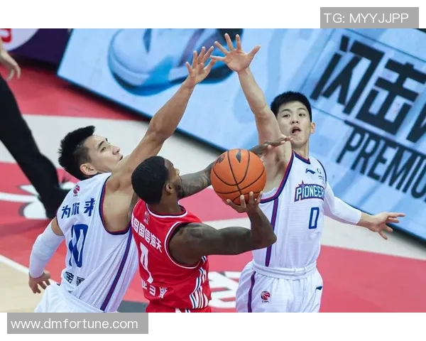 天津先行者对决强敌展现团队精神与战术智慧的精彩较量 天津先行者对决强敌展现团队精神与战术智慧的精彩较量