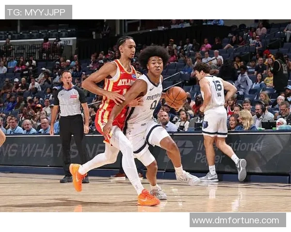 老鹰与灰熊精彩对决比赛录像回顾分析与精彩瞬间分享