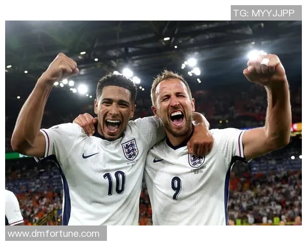 英格兰与荷兰友谊赛精彩回顾双方球员表现引人瞩目