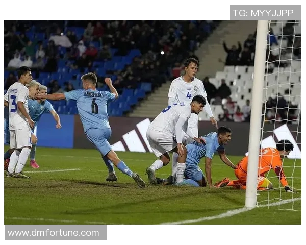 中央海岸水队与西悉尼球队的激烈对决引发球迷热情高涨