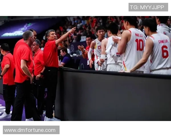 中国男篮与火箭队激烈对决直播全程回顾与精彩瞬间分析