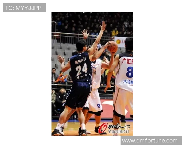 东莞男篮迎战浙江稠州全力争胜展现球队实力与决心 东莞男篮迎战浙江稠州全力争胜展现球队实力与决心