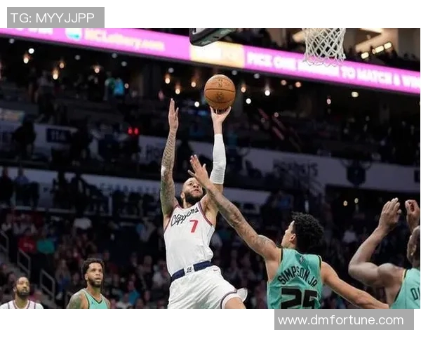 快船与猛龙常规赛对决精彩回顾及赛后分析 快船与猛龙常规赛对决精彩回顾及赛后分析