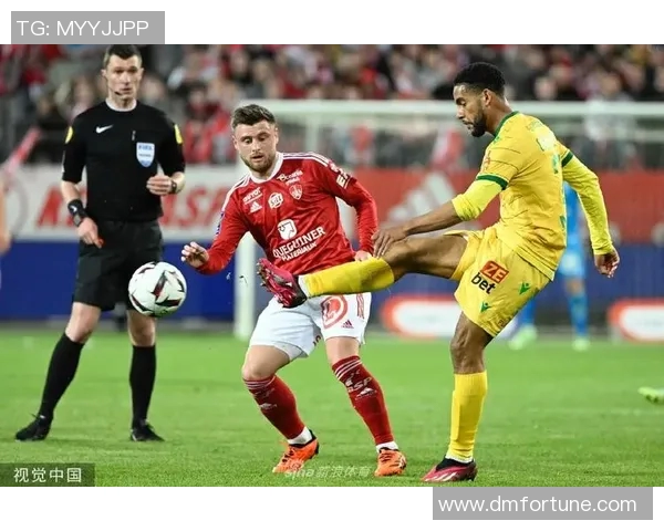 斯特拉斯与南特激战正酣谁能在法甲赛场上笑到最后