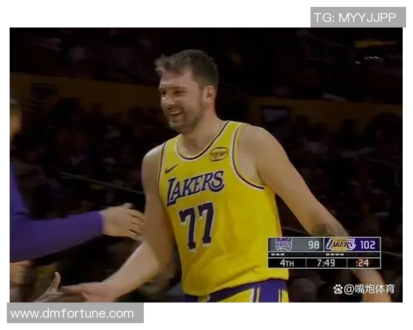 湖人对阵灰熊加索尔重返赛场引发的篮球传奇对决与情感回忆