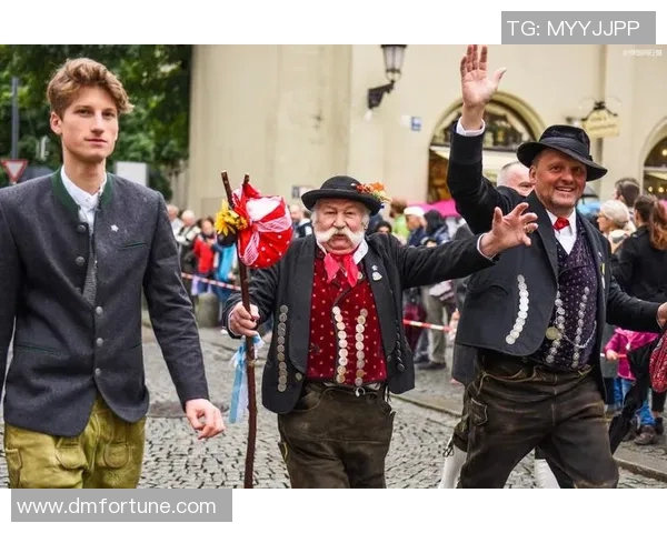 德国美女与阿尔及利亚帅哥的魅力对决谁能赢得心动瞬间 德国美女与阿尔及利亚帅哥的魅力对决谁能赢得心动瞬间