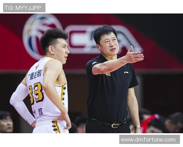 浙江与四川篮球对决精彩纷呈谁能在赛场上笑到最后 浙江与四川篮球对决精彩纷呈谁能在赛场上笑到最后